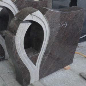 Monument-210414018