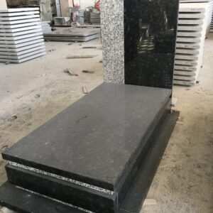 Monument-210414017
