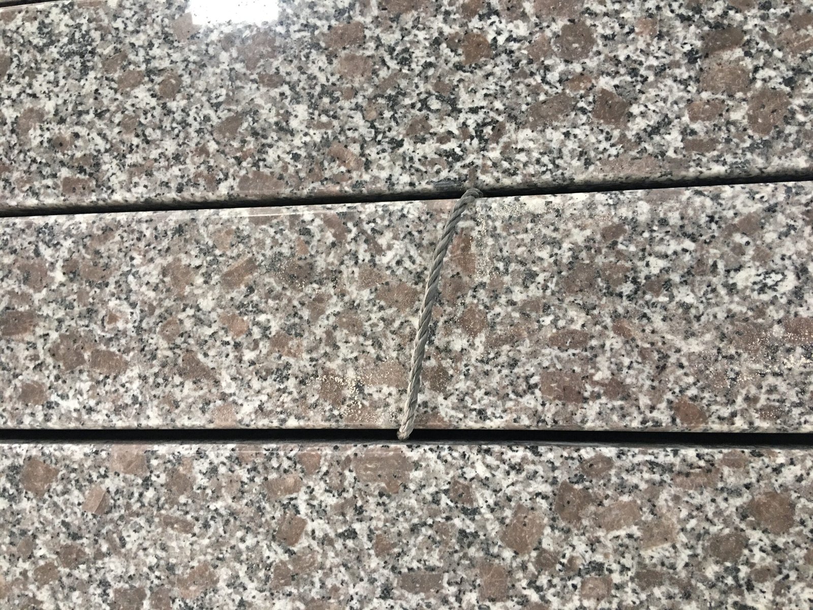 PC Violet Pink Granite Vietnam Stone Low Price - Image 2