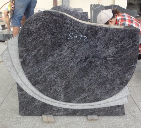 Monument-210414009